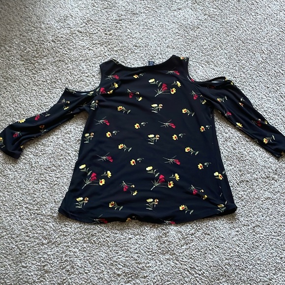 Dressy flower print shirt - Picture 6 of 6